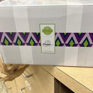 New scentsy country born wax warmer